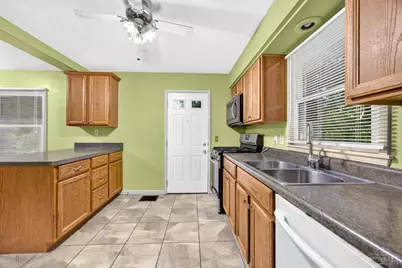 6480 Ridgefield Drive, Springfield Township, OH 45224 - Photo 5