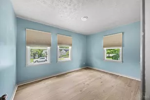 6480 Ridgefield Dr, Springfield Township, OH 45224 - Photo 9