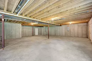 8353 Alice Wy, Kelso Twp, IN 47012 - Photo 17