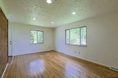 6227 Leroy Place, Cincinnati, OH 45230 - Photo 3