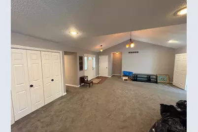 1240 Stephanie Drive, Hamilton, OH 45013 - Photo 7