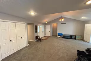 1240 Stephanie Dr, Hamilton, OH 45013 - Photo 7