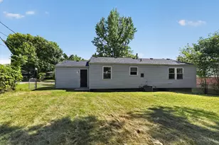 9845 Loralinda Dr, Colerain Township, OH 45251 - Photo 5