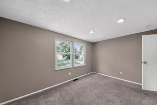 9845 Loralinda Dr, Colerain Township, OH 45251 - Photo 17