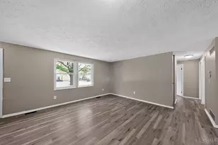 9845 Loralinda Dr, Colerain Township, OH 45251 - Photo 9