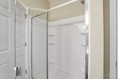 924 Valleywatch Drive, Springfield Township, OH 45231 - Photo 23