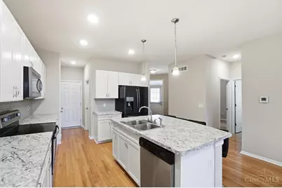 924 Valleywatch Drive, Springfield Township, OH 45231 - Photo 7
