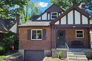 1127 W North Bend Dr, Cincinnati, OH 45224 - Photo 1