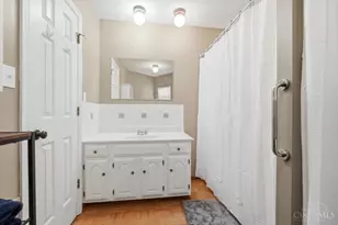 512 Lorelei Dr, Perry Township, OH 45118 - Photo 17