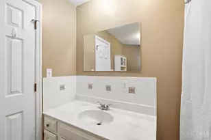512 Lorelei Dr, Perry Township, OH 45118 - Photo 19