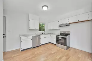 4306 Sunburst Ln, Cincinnati, OH 45238 - Photo 7