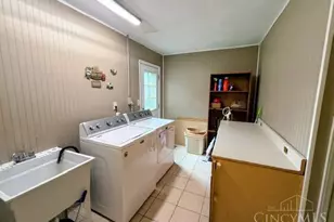 3950 Gardner Ln, Union Township, OH 45245 - Photo 7