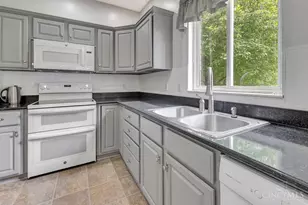 1758 Millbrook Ln, Miami Township, OH 45140 - Photo 23