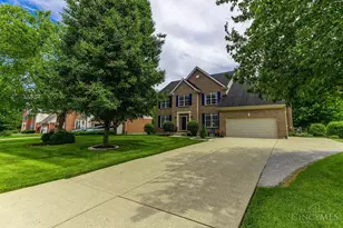 1758 Millbrook Ln, Miami Township, OH 45140 - Photo 3