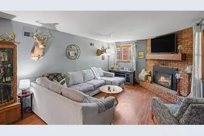 3377 Greenmount Drive, Cincinnati, OH 45248 - Photo 3