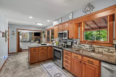 3377 Greenmount Drive, Cincinnati, OH 45248 - Photo 9