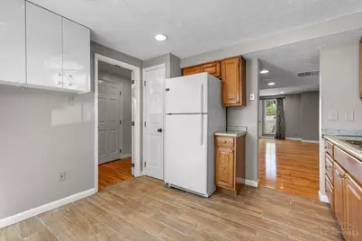10883 Lakehurst Court, Sycamore Township, OH 45242 - Photo 5