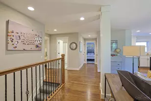 211 Hilltop Ln, Wyoming, OH 45215 - Photo 5