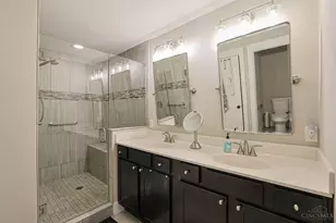 211 Hilltop Ln, Wyoming, OH 45215 - Photo 25