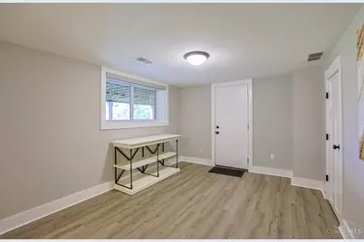 211 Hilltop Lane, Wyoming, OH 45215 - Photo 29