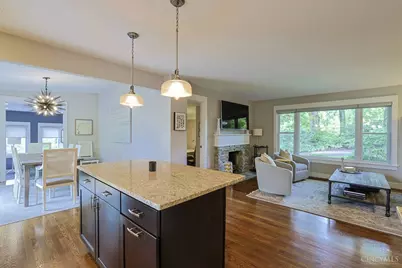 211 Hilltop Lane, Wyoming, OH 45215 - Photo 19