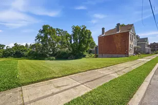 1614 Brewster Ave, Cincinnati, OH 45207 - Photo 3