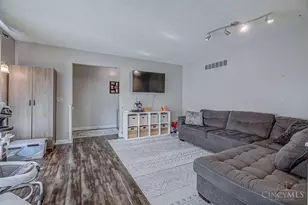 2792 Laurie Ct, Ross Township, OH 45014 - Photo 7