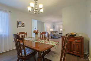 1858 Fallbrook Ln, Springfield Township, OH 45240 - Photo 13