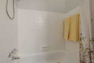 1858 Fallbrook Ln, Springfield Township, OH 45240 - Photo 29
