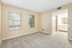 10555 Montgomery Rd, Montgomery, OH 45242 - Photo 9