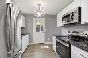 2687 Westwood Northern Blvd, Cincinnati, OH 45211 - Photo 9