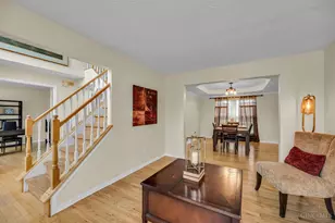 2125 Deer Meadow Dr, Springfield Township, OH 45240 - Photo 9