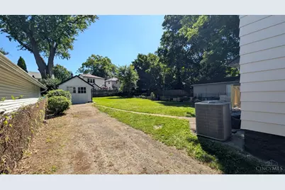 2728 Silverleaf Avenue, Cincinnati, OH 45212 - Photo 27