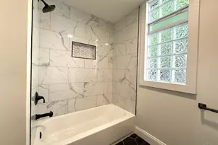 2728 Silverleaf Ave, Cincinnati, OH 45212 - Photo 9