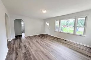 820 Lilly Ln, Union Township, OH 45245 - Photo 3
