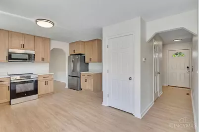 6063 Glennsbury Court, West Chester, OH 45069 - Photo 9