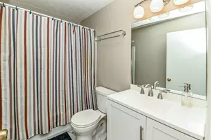 9964 Timbers Dr, Blue Ash, OH 45242 - Photo 29