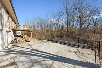 10228 Springbeauty Lane, Springfield Township, OH 45231 - Photo 21