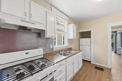 3329 Hackberry Street, Cincinnati, OH 45207 - Photo 5