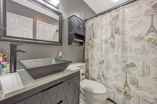 7359 Estate Ct, Springfield Township, OH 45224 - Photo 17