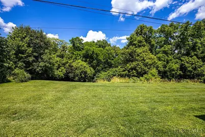 7300 Pickway Drive, Miami Township, OH 45233 - Photo 35