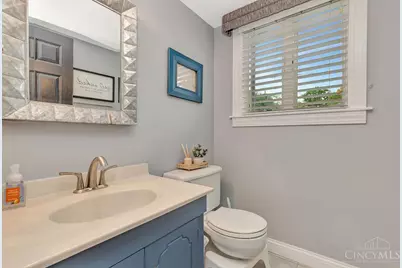 7300 Pickway Drive, Miami Township, OH 45233 - Photo 13