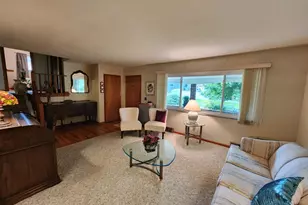 5619 Woodhaven Dr, Green Township, OH 45248 - Photo 5
