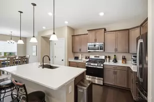5016 N Castle Ct, Liberty Township, OH 45011 - Photo 7