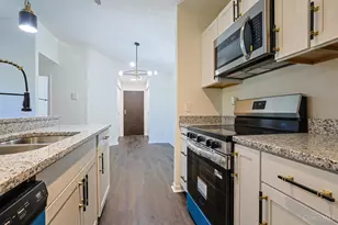 1544 W Galbraith Rd, Cincinnati, OH 45231 - Photo 7