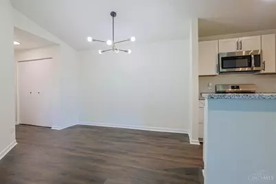 1544 W Galbraith Road #106, Cincinnati, OH 45231 - Photo 9