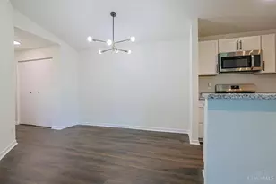 1544 W Galbraith Rd, Cincinnati, OH 45231 - Photo 9
