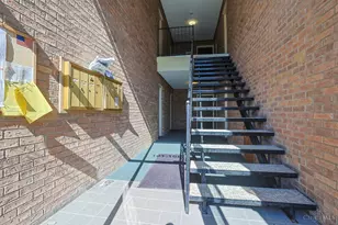 1544 W Galbraith Rd, Cincinnati, OH 45231 - Photo 3