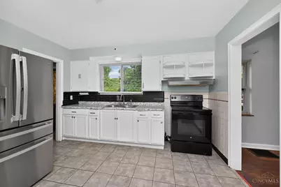 3948 Holman Circle, Silverton, OH 45236 - Photo 13