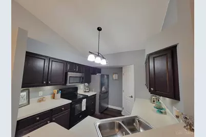 5892 Stonebridge Circle #301, Miami Township, OH 45150 - Photo 5